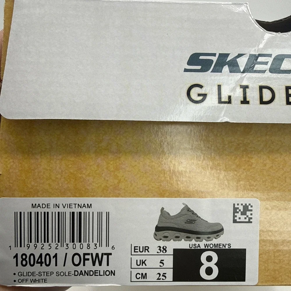 Skechers Women's 8 Sneakers White Slip On Glide Step Comfort No Box Lid